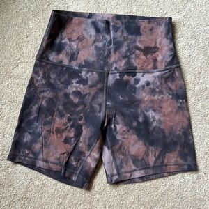 Euc Lululemon Align Shorts 6” Diamond Dye Size 6